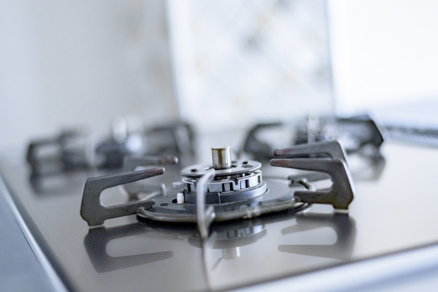 一人暮らしにガスコンロは必要？選び方のポイントやIHとの違いは？