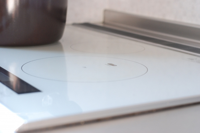 一人暮らしではガスコンロとIHのどちらが良い？