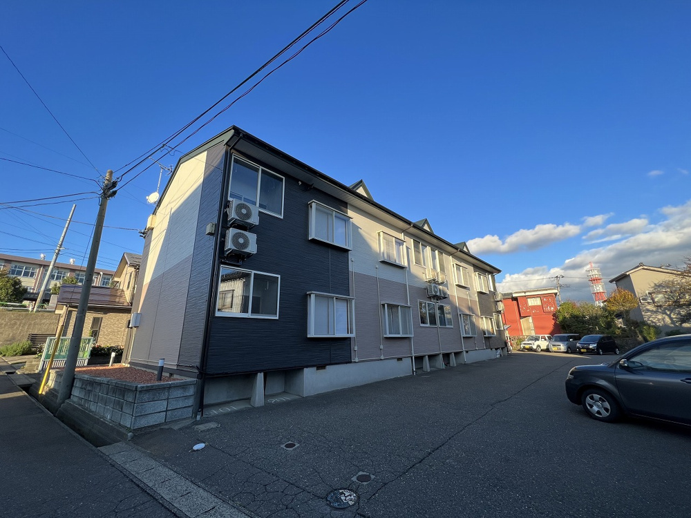 ☆上越市西本町・2DKアパート☆フローラル上越のご紹介です♪の画像