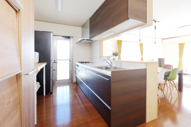 システムキッチンのある賃貸物件のメリットとは？選ぶ際のポイントもご紹介