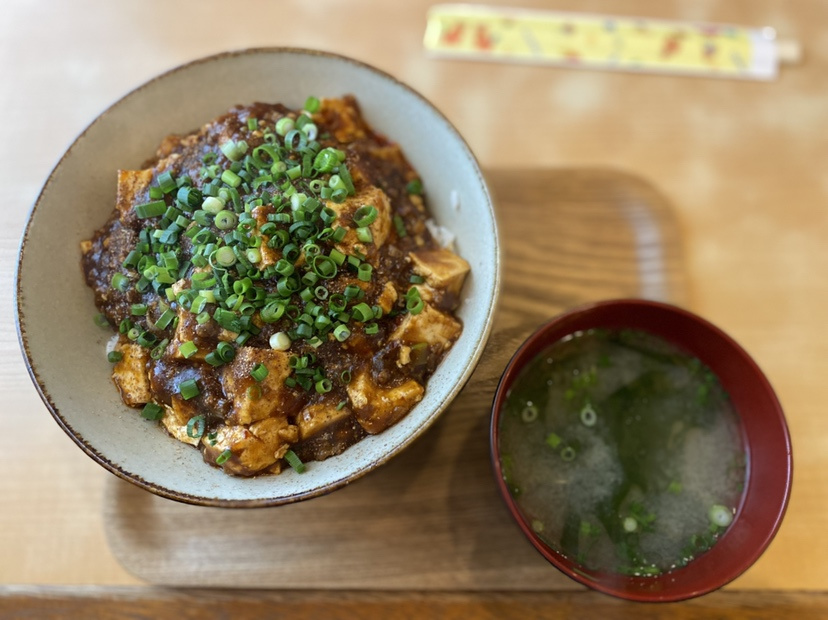 【沖縄・浦添市伊祖】肉そば とうやま食堂の画像
