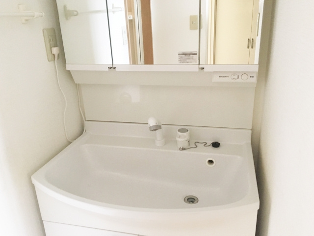 賃貸物件を借りる前に知りたい！独立洗面台の基本やメリットなどを解説