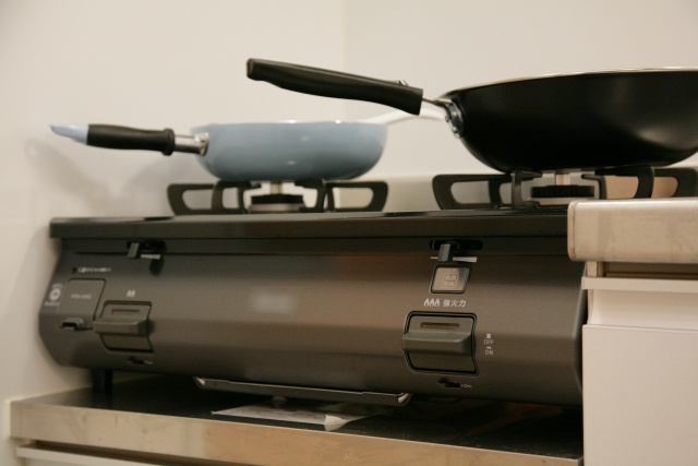 一人暮らしにガスコンロは必要？選び方やHIとの違いをご紹介