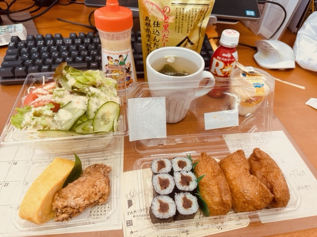 お昼に何食べる？の画像