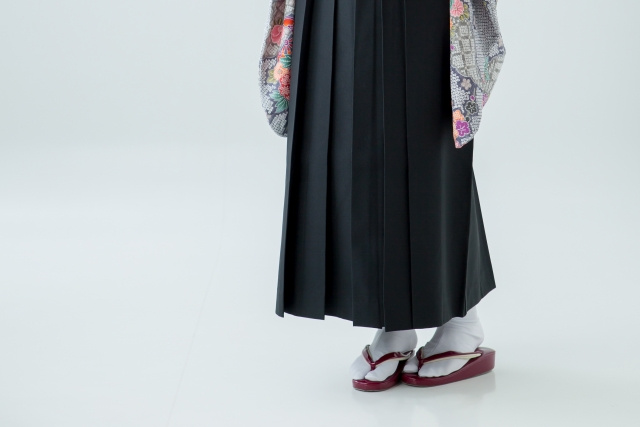 定番の服装以外の物を着て卒業式に参加する