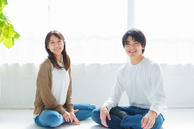 同棲カップルの家賃目安とは？負担割合や家賃を抑える方法も解説