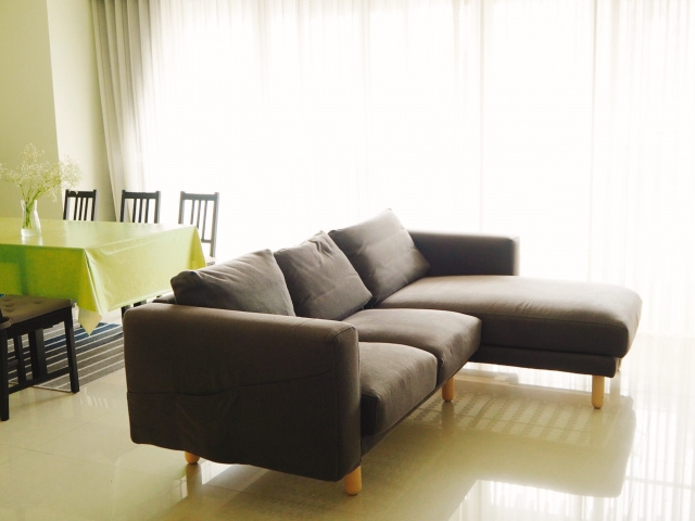 ソファの選び方とは！部屋にぴったり合うサイズや形をご紹介の画像