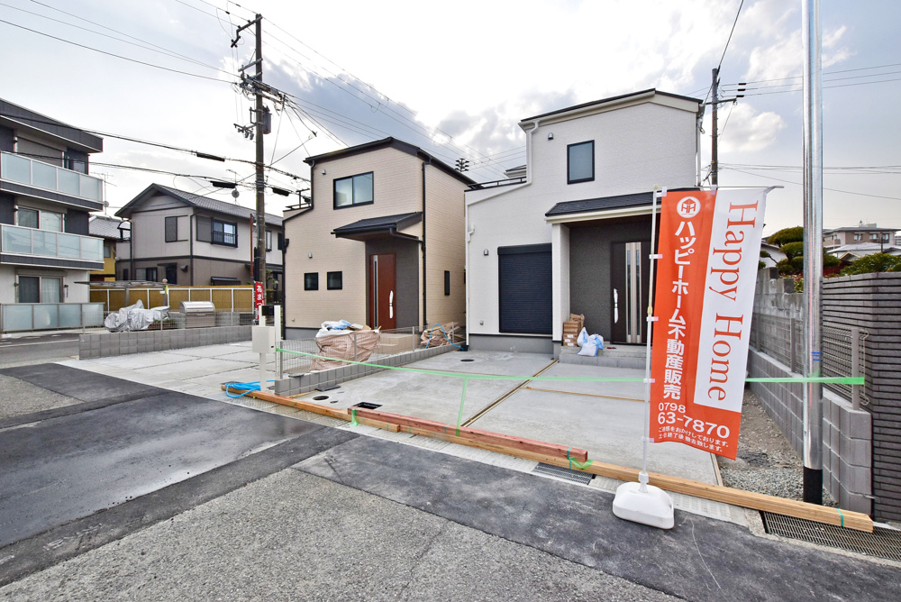【内覧開始】宝塚市小林3丁目新築戸建｜全2邸の最新情報です。の画像