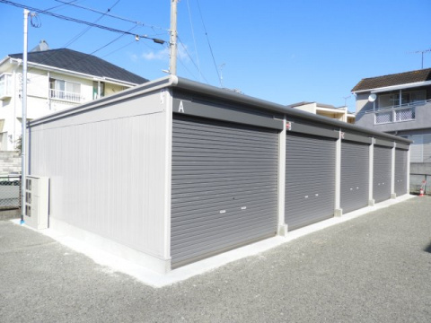 【募集中】☆明石市魚住町清水にシャッター付き駐車場がございます！☆の画像