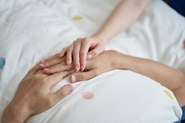 在宅看取りをした物件は事故物件になるのか？告知義務と物件への影響は？