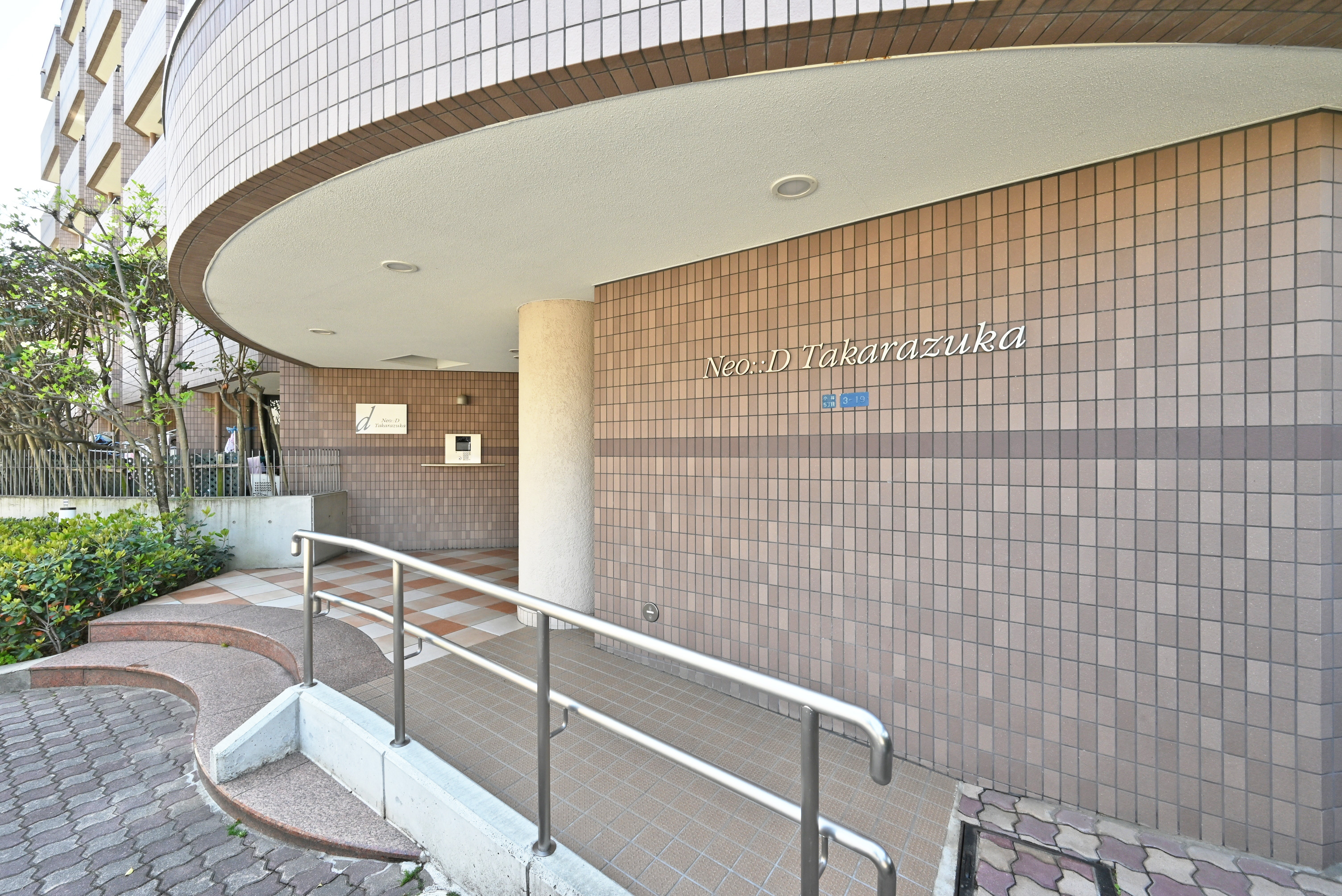 【内覧開始】宝塚市小林5丁目中古マンション｜ネオ・ディ宝塚2階部分の最新情報です！の画像