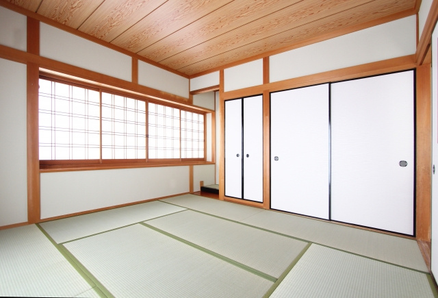 古い和室をおしゃれに見せる方法についてご紹介