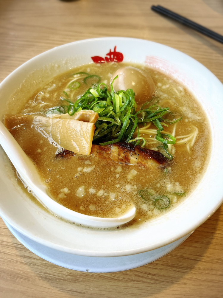 ばり馬東松山店で味玉ばり濃ラーメンの画像