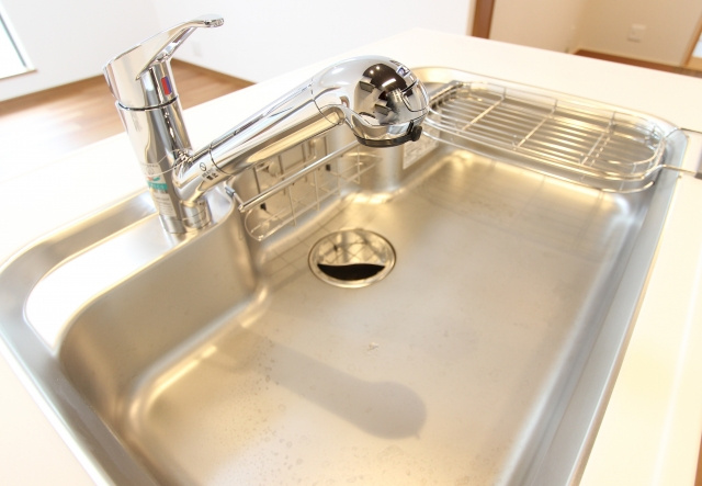 賃貸物件の一人暮らしで浄水器を設置するメリットとは？種類や注意点をご紹介