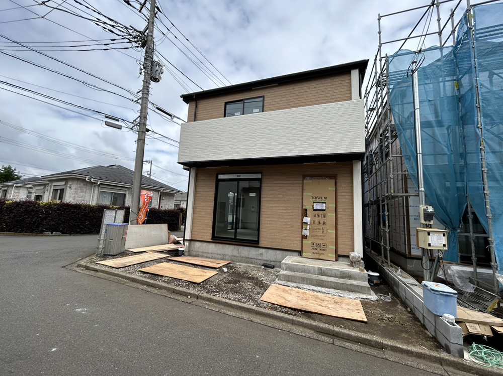 相模原市南区下溝　新築全3棟　建物完成　車2台駐車可　都市ガス　南道路日当たり良好　学区：麻溝小学校・相陽中学校の画像