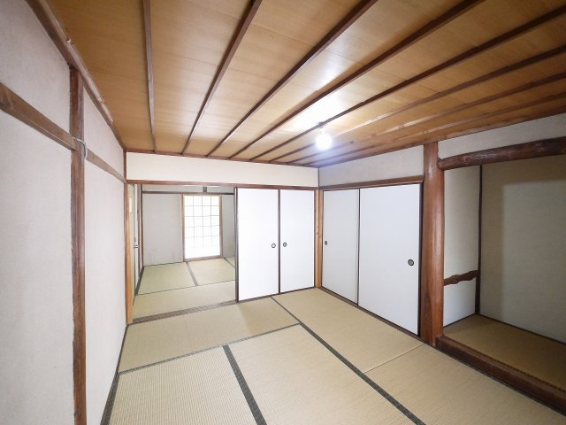 奈良町屋(ならまちや)の室内写真2
