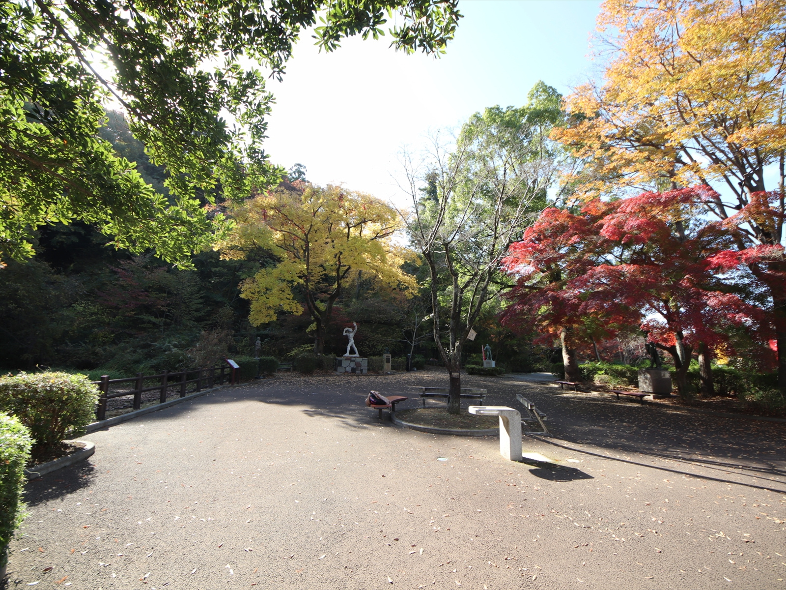 平山城跡公園広場