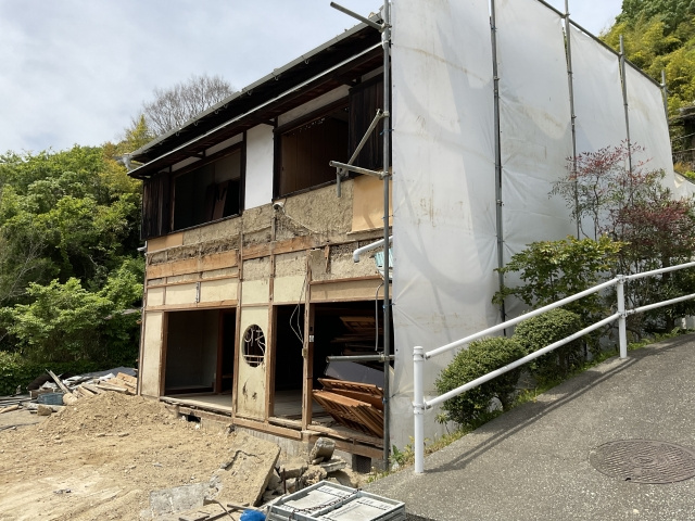 事故物件を解体するメリットとデメリットとは？解体費用と合わせて解説の画像