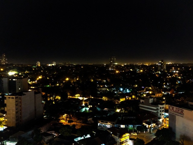 夜間には別の顔になることも。できれば時間帯をズラしてチェックしよう