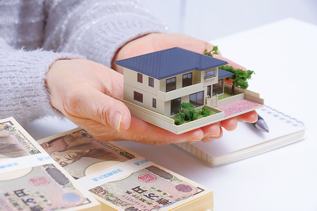 不動産の売買契約における手付金とは？その種類や相場もご紹介