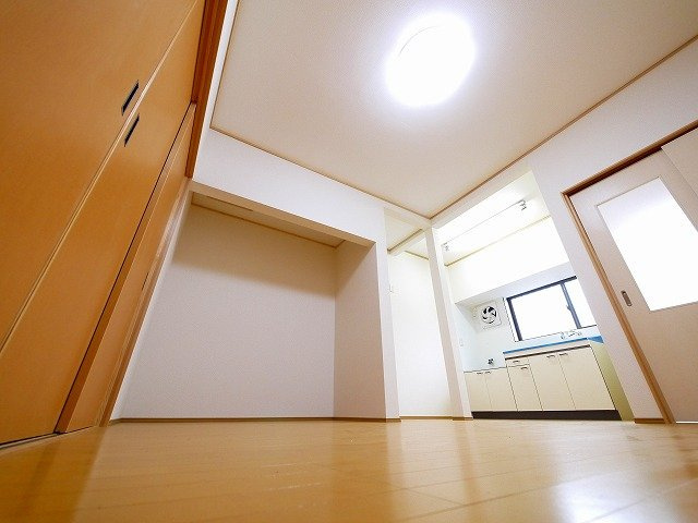 城貸家（六条1丁目）の室内写真1