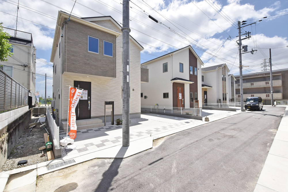 【内覧開始】伊丹市池尻7丁目新築戸建｜全9区画残2棟の最新情報です！の画像