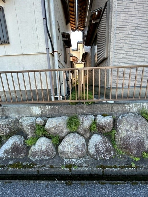 あま市不動産売却｜境界部の解体の画像