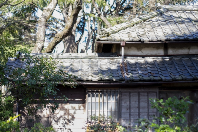 古家付き土地とは？古家付きのまま売却するメリットと手放す際の注意点の画像
