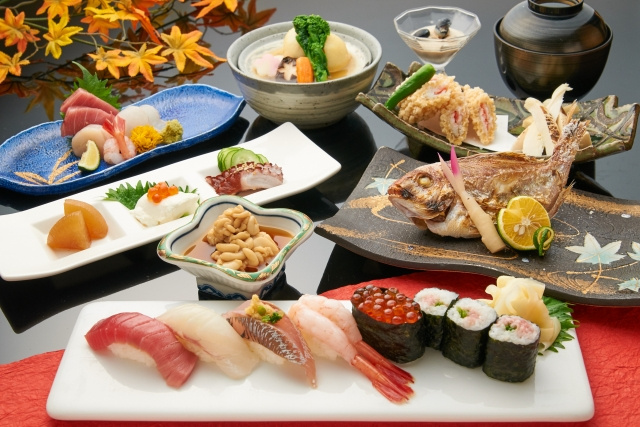 富士川町にある「寿司和食おかめ」とは？お店の特徴やメニューをご紹介の画像