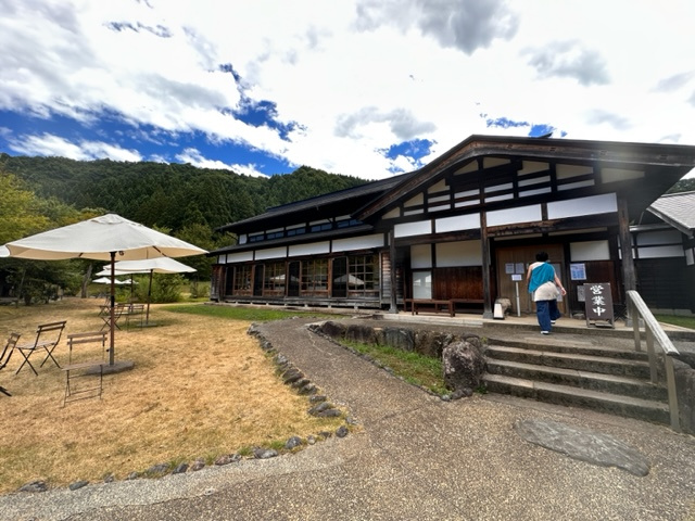 お盆も休まず営業しています。の画像