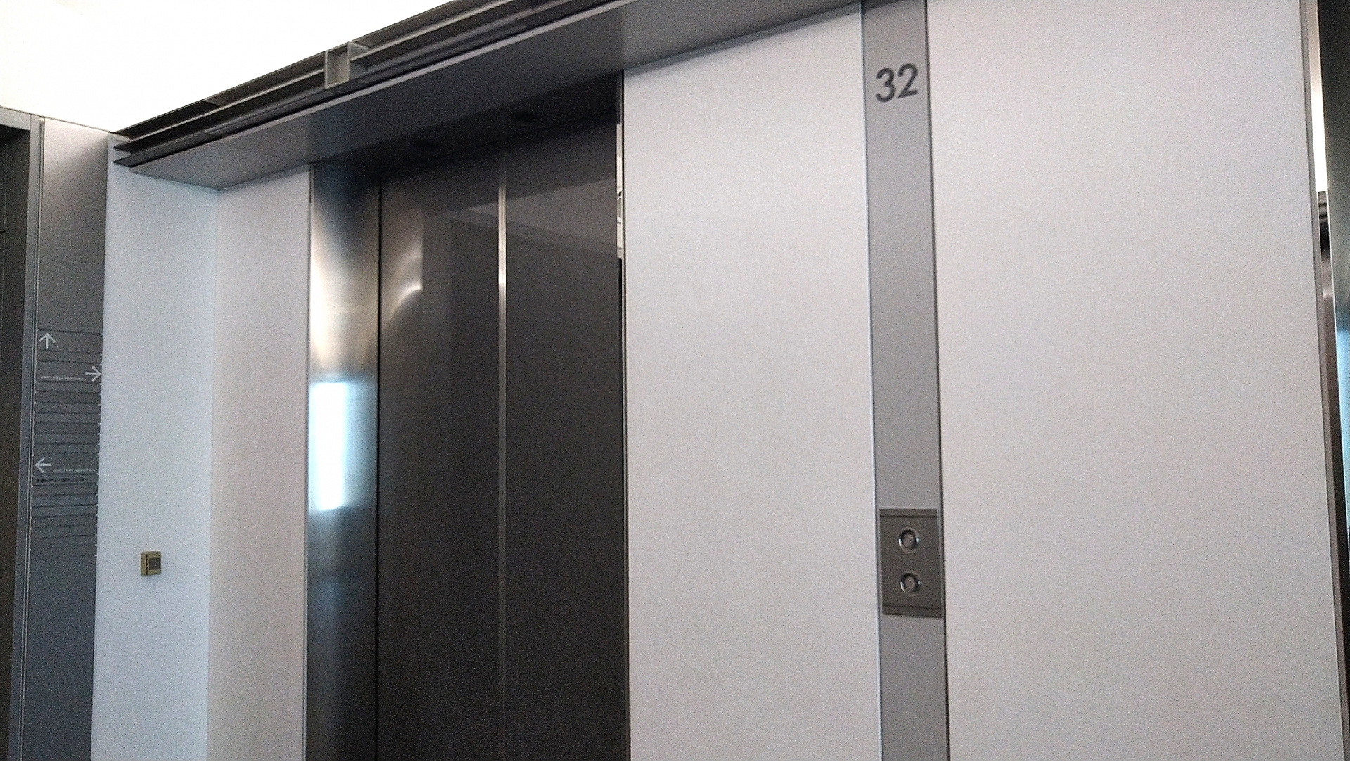 賃貸物件のエレベーター点検の重要性とは？契約の種類と業者について解説