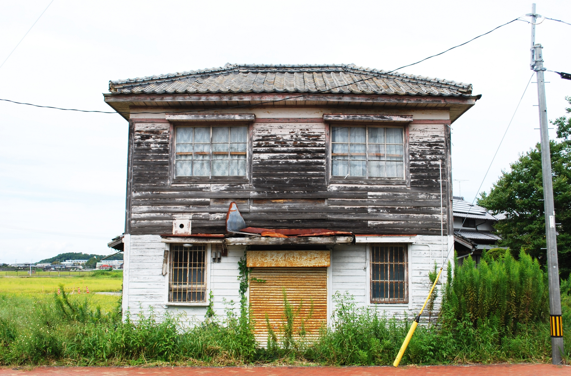 2023年版｜知らないと損する！？古い家を売却したい方は解体する前にハウスドゥ愛西へ！の画像