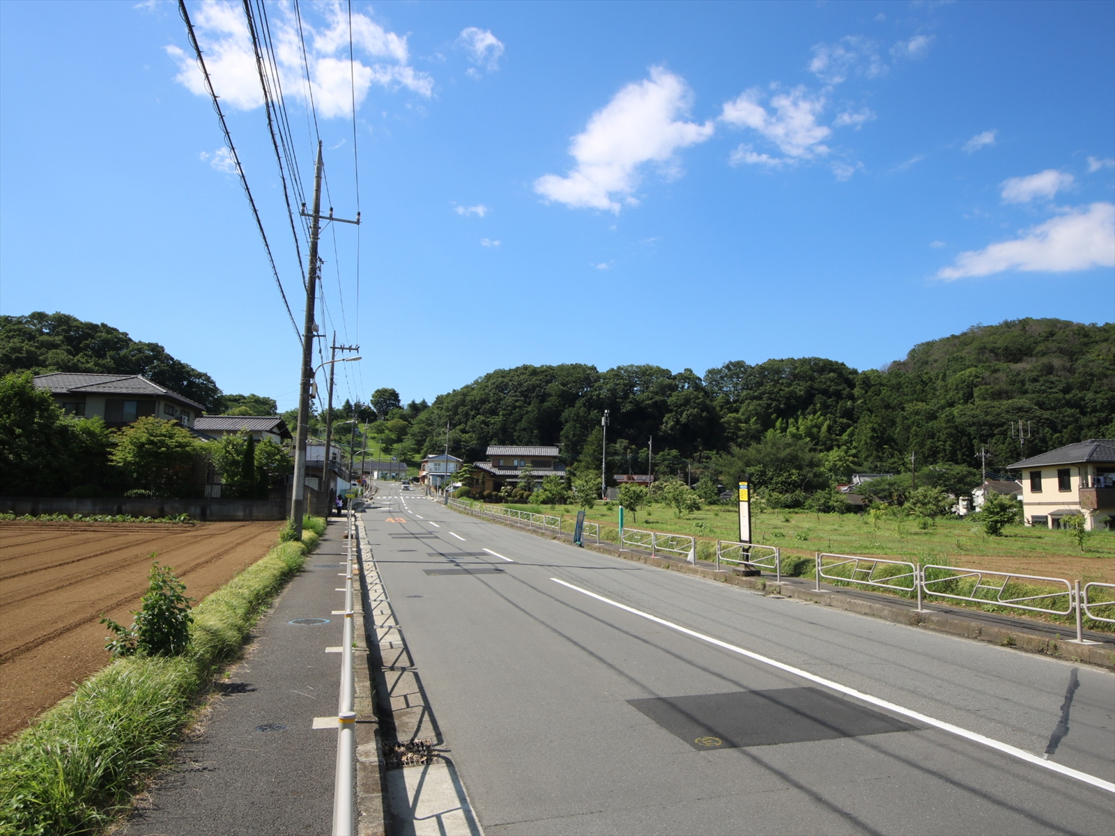 西寺方町を流れる小津川