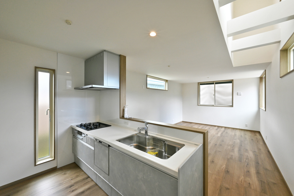 【内覧開始】西宮市浜脇町新築戸建｜リウィーナ西宮3号棟の最新情報です！の画像