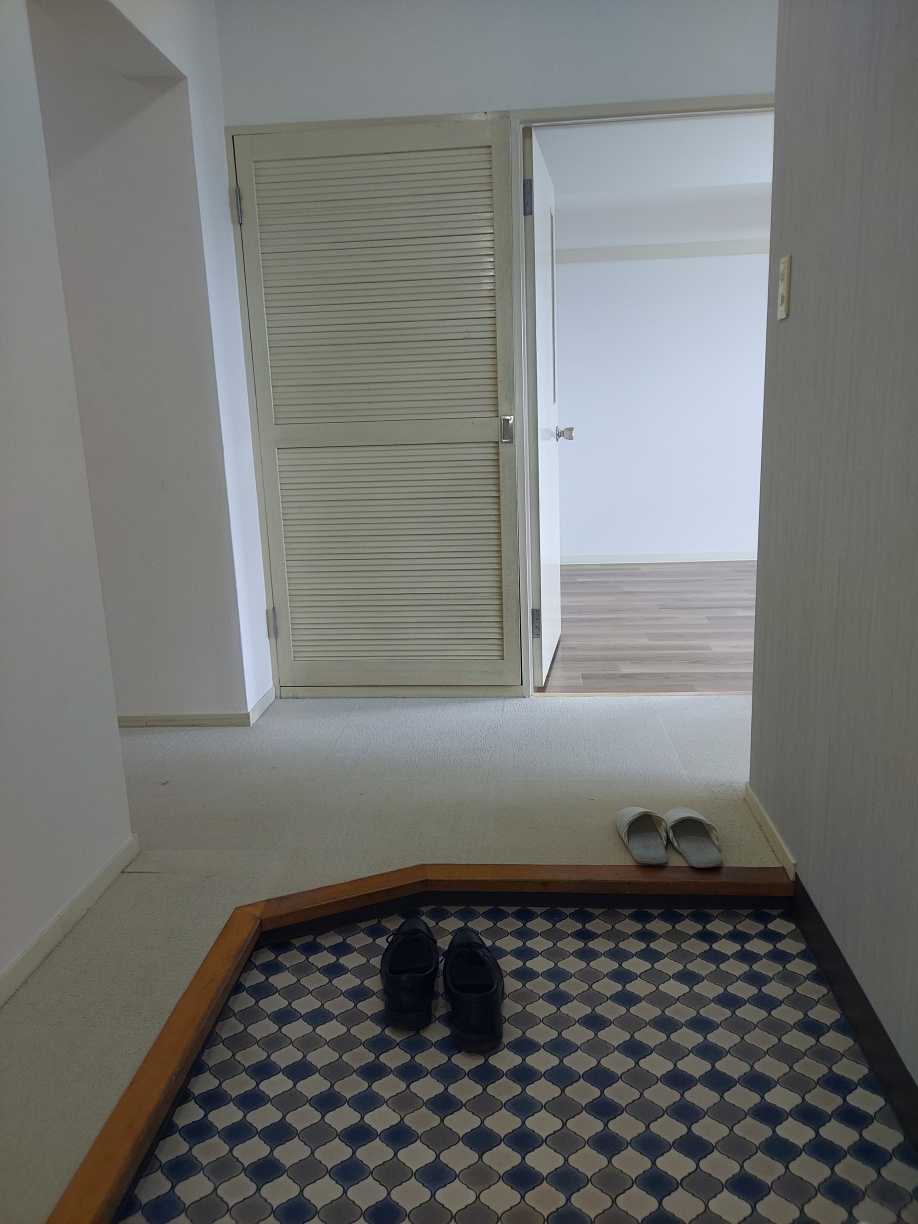 【販売案内・販売情報】御殿場市新橋サンコーポ新橋403号室の画像