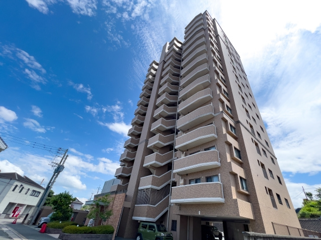 タワーマンションを高く売却するには？売れない理由や特徴・注意点もご紹介