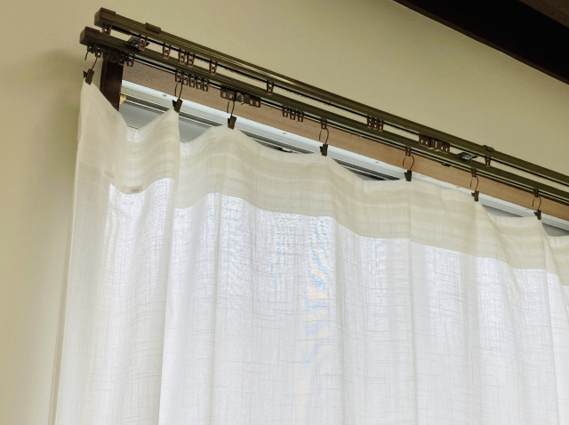 建売住宅にはカーテンレールがない？追加工事の費用や自分で付ける方法を解説の画像