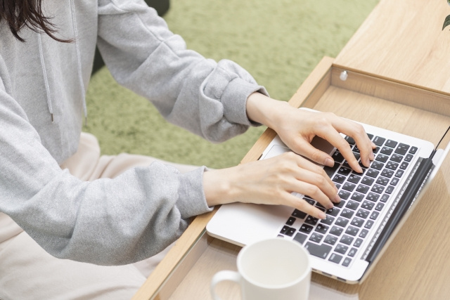 オフィスの固定電話廃止が進んでいる背景