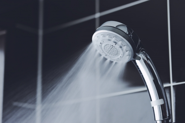 シャワーの水圧を強くするには
