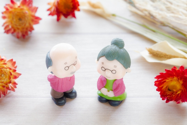 成年後見人が不動産売却することは可能？手続きや必要書類について解説