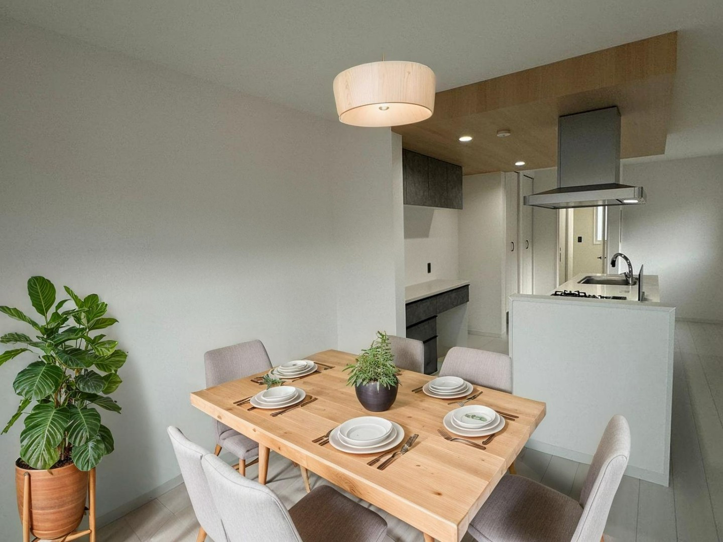 #28 角地を活かしたモダンなお家の画像