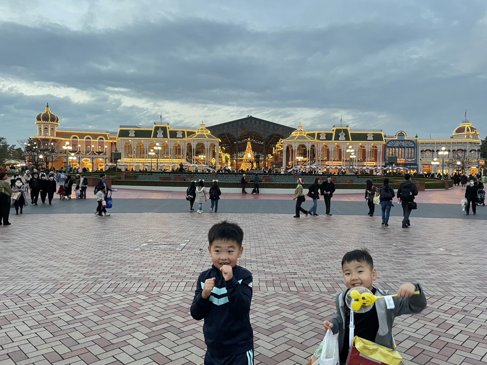 ディズニーランドへ行ってきました。の画像
