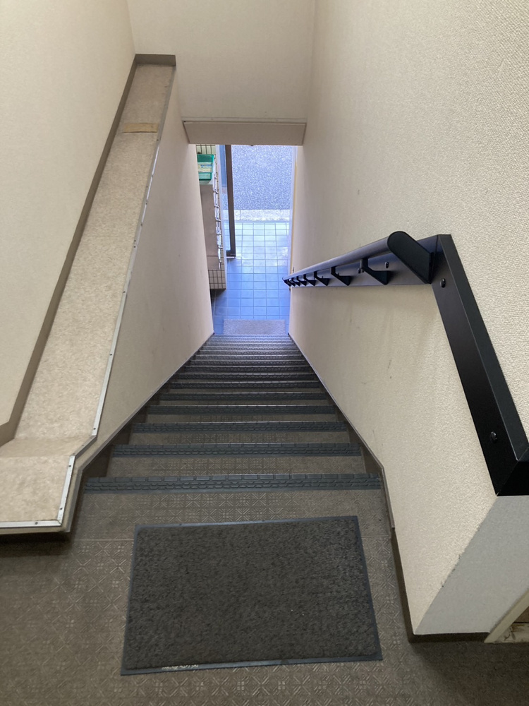 【テナント物件】共用部分に手すり設置して頂きました！の画像