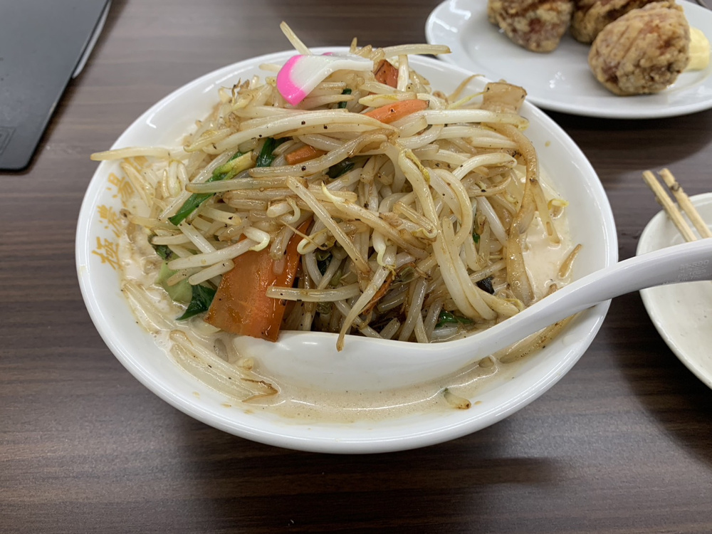 ボリューミーでヘルシーなラーメン！の画像