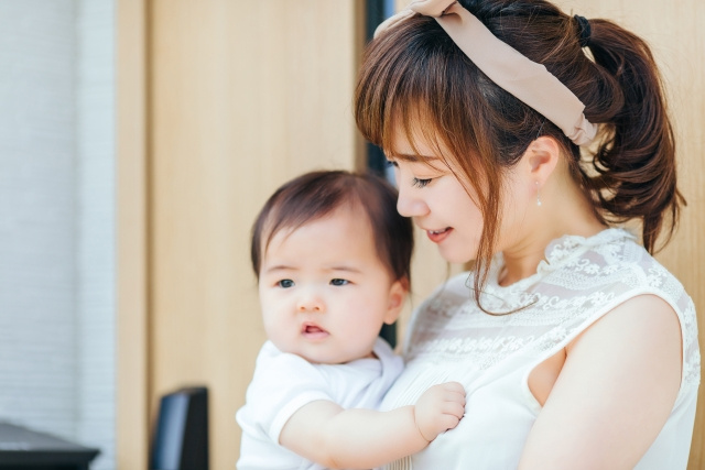 賃貸暮らしで子どもが生まれたら報告は必要？トラブル防止の対策を解説