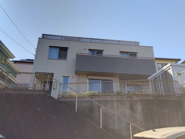 三島市のおすすめ不動産情報。三島市東大場1丁目にあるヘーベルハウス△注文住宅の中古戸建てをご紹介の画像