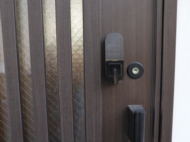 一戸建てのオートロックは後付けも可能！選べる種類や費用相場もご紹介の画像