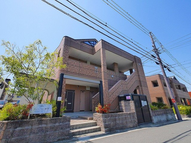 クレドール2番館の外観写真