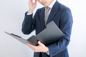 段差解消ブロックを置くのは違法?責任を問われるケースや解決策をご紹介の画像