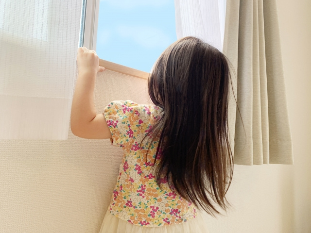 【2026年版】子どもの転落事故を防止！知っておきたい共通事項や事例・対策を解説！の画像